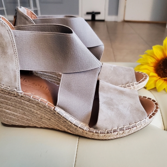 Gentle souls by Kenneth Cole wedge sandals, Size 10M - Picture 10 of 10